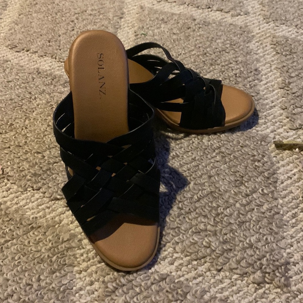 Women’s sandals